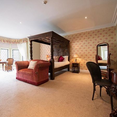 Miskin Manor Hotel Хенсол Екстериор снимка