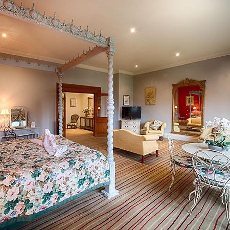 Miskin Manor Hotel Хенсол Екстериор снимка