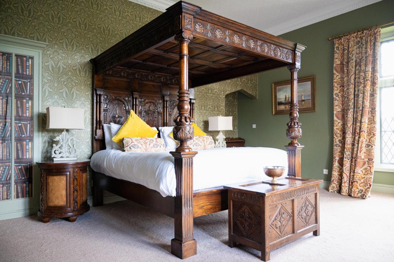 Miskin Manor Hotel Хенсол Екстериор снимка