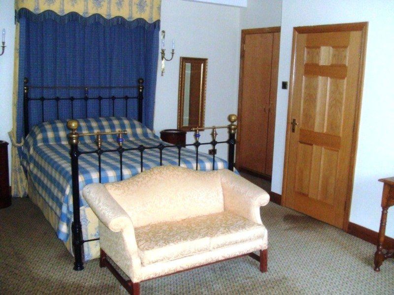 Miskin Manor Hotel Хенсол Екстериор снимка