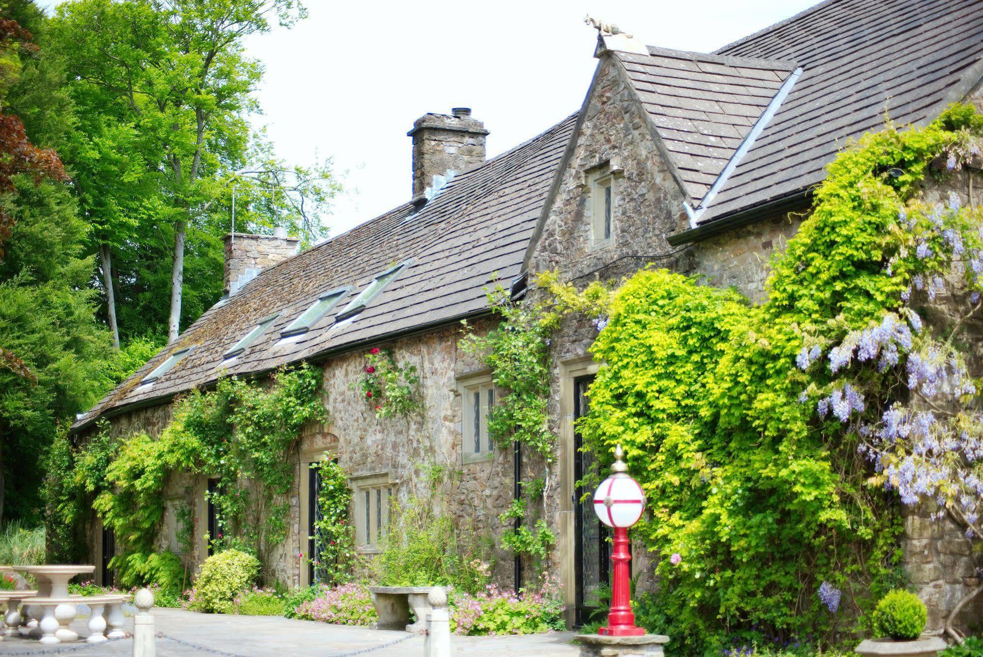 Miskin Manor Hotel Хенсол Екстериор снимка