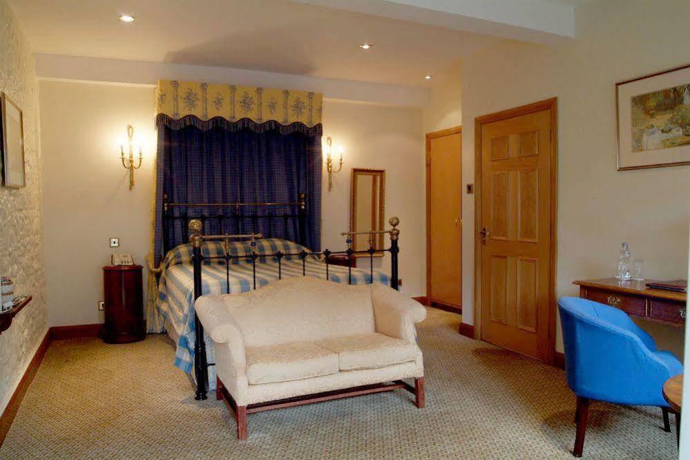 Miskin Manor Hotel Хенсол Екстериор снимка