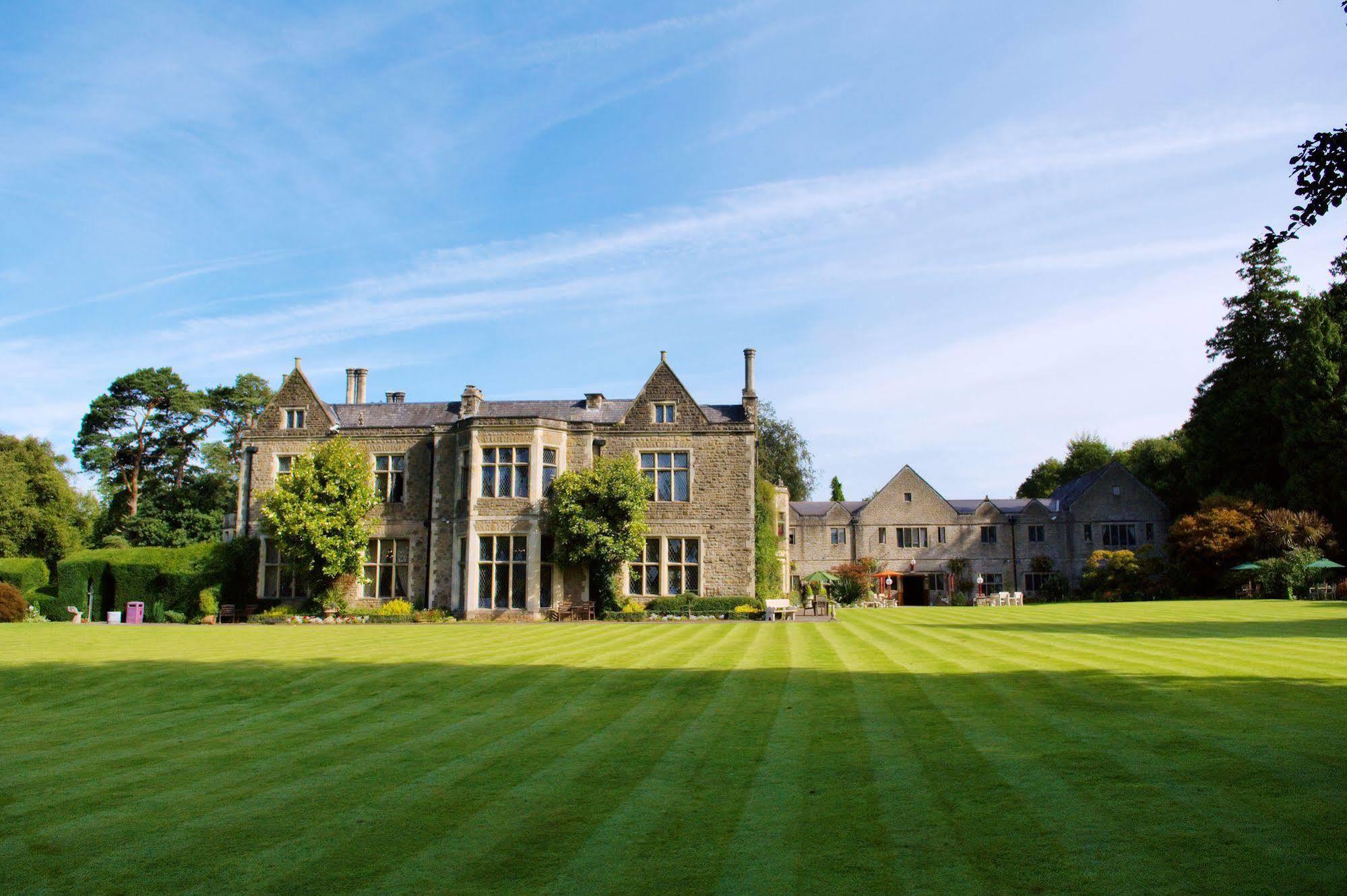 Miskin Manor Hotel Хенсол Екстериор снимка